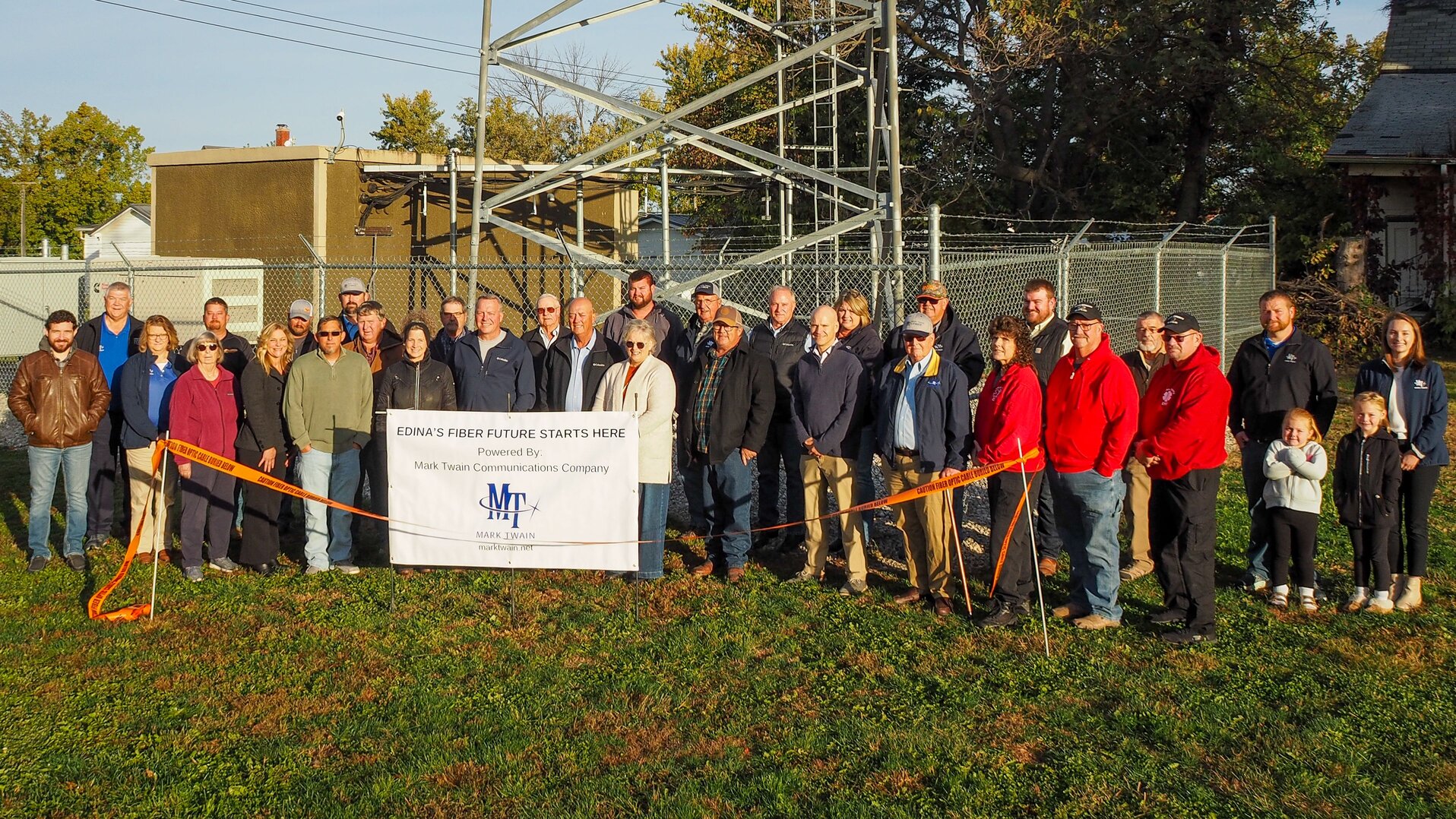 rsz_edina_group_picture